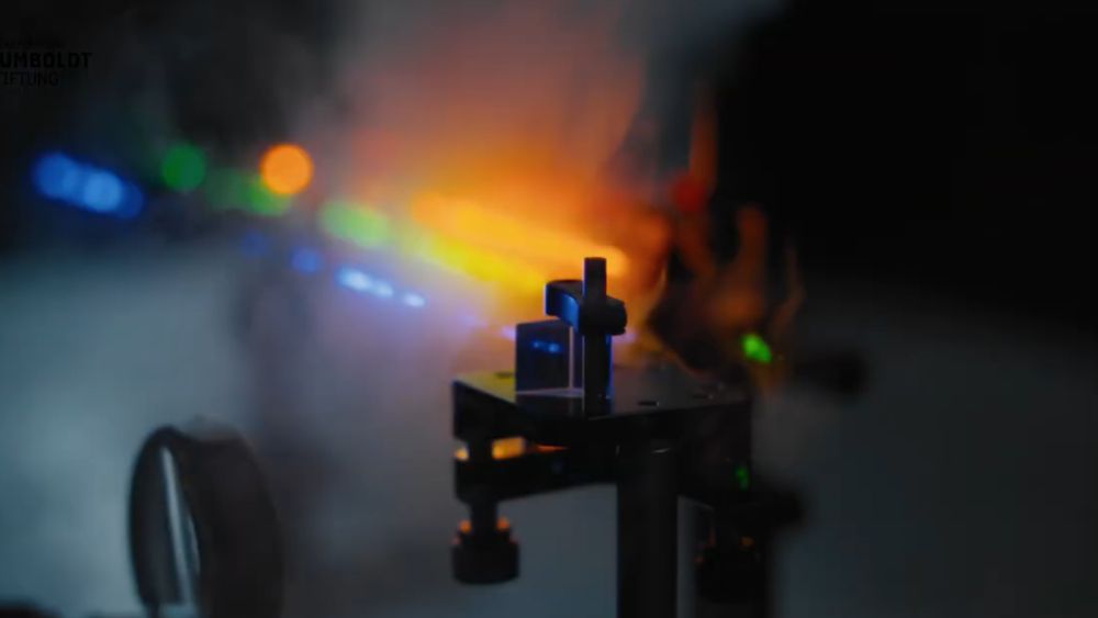 Christopher Barner-Kowollik has been awarded Germany’s most prestigious international research prize - the 2025 Humboldt Professorship. At KIT, he conducts research on photochemical processes.